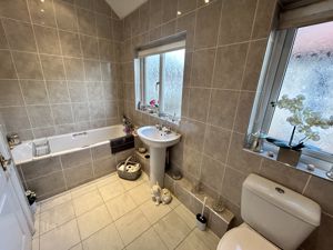 Photo 16- click for photo gallery